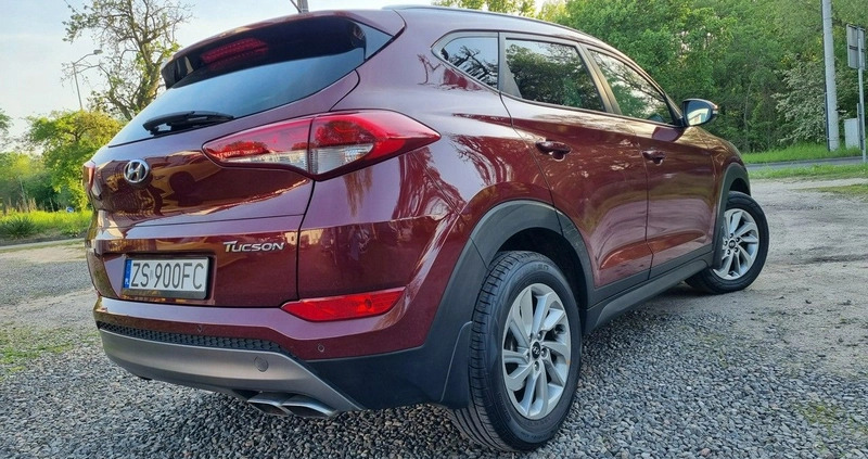 Hyundai Tucson cena 59700 przebieg: 145000, rok produkcji 2015 z Kamień Krajeński małe 211
